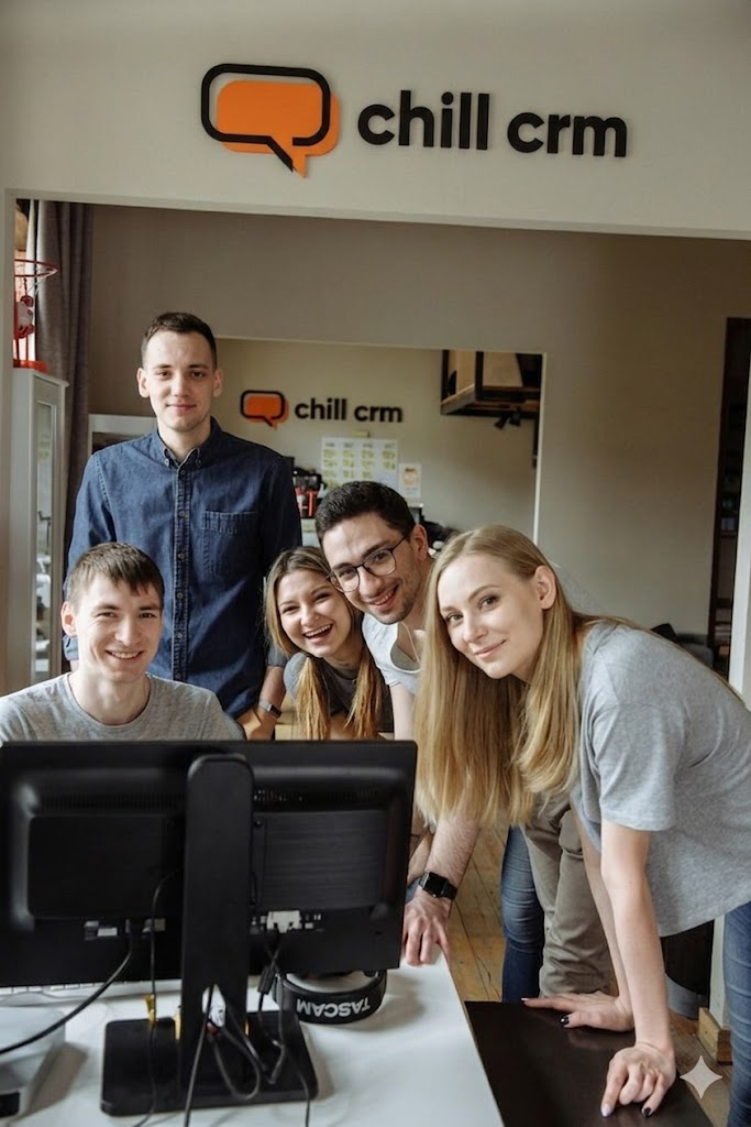 ИИ-менеджер CHILL CRM общается с клиентом в чате